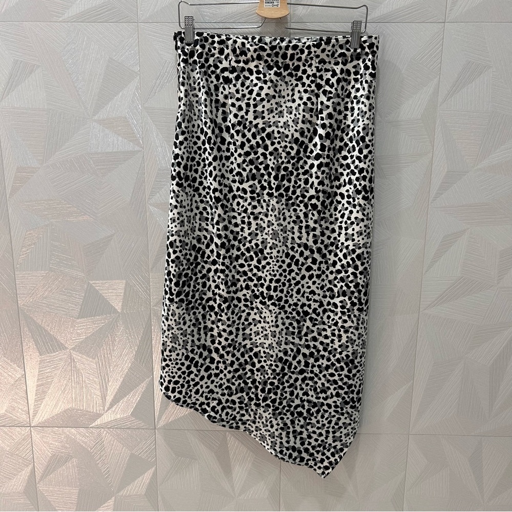 Forever 21 Black White Gray Leopard Print Slip Midi Skirt Size 1X XL Wrinkle Fre - Picture 8 of 8